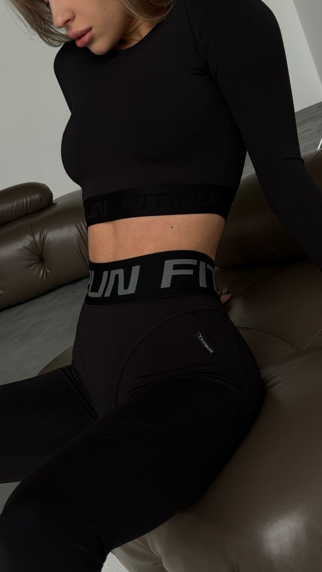 Shortened Rashguard FITRUN Rashguard Midi "Total Black Soft"